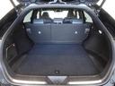 5人乗車時でも十分なスペースのトランクルームです。