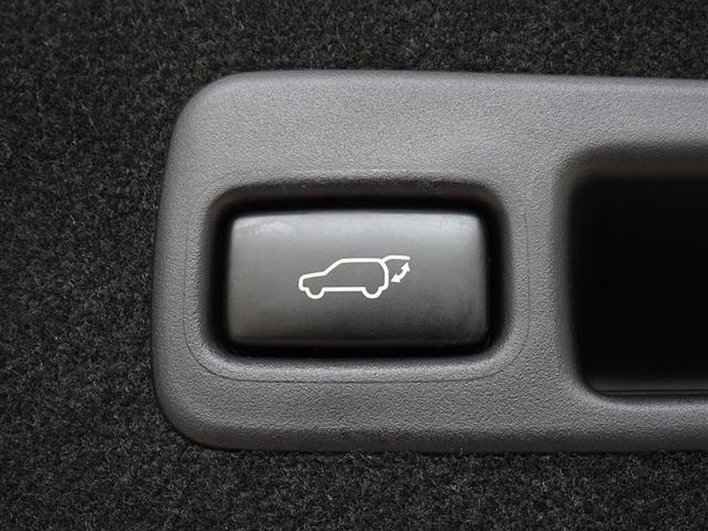 ハリアー プレミアム　メモリーナビ　フルセグ　バックカメラ　フルエアロ　ＬＥＤヘッドランプ　４ＷＤ　スマートキー（22枚目）