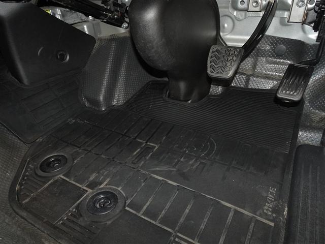 ハイエースバン ロングＤＸ　メモリーナビ　ワンセグ　バックカメラ　ＬＥＤヘッドランプ　乗車定員６人（11枚目）