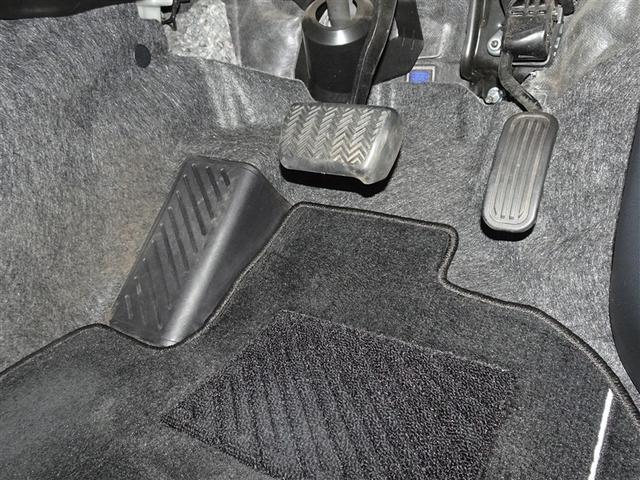 ヤリスクロス Z 衝突被害軽減システム メモリーナビ フルセグ バックカメラ ETC フルエアロ LEDヘッドランプ スマートキー(11枚目)