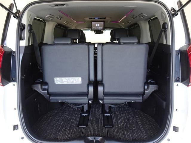 アルファード ２．５Ｓ　Ｃパッケージ　衝突被害軽減システム　メモリーナビ　フルセグ　後席モニター　バックカメラ　ＥＴＣ　両側電動スライド　３列シート　ＬＥＤヘッドランプ　スマートキー　乗車定員７人（22枚目）