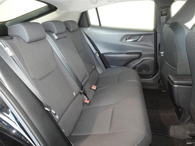 プリウス Ｇ　衝突被害軽減システム　フルセグ　バックカメラ　ＥＴＣ　ＬＥＤヘッドランプ　スマートキー（17枚目）