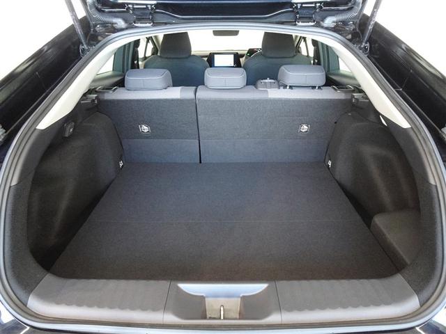 プリウス Ｇ　衝突被害軽減システム　フルセグ　バックカメラ　ＥＴＣ　ＬＥＤヘッドランプ　スマートキー（18枚目）