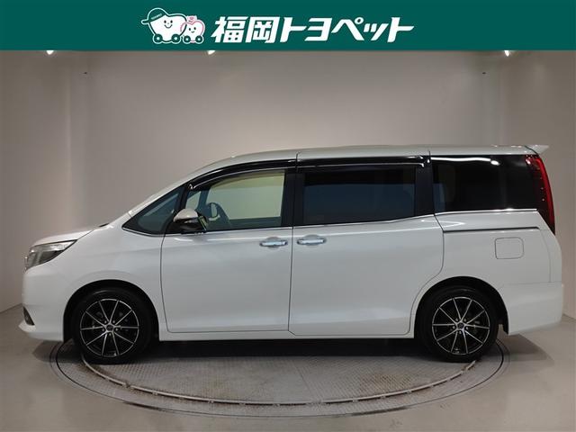 トヨタの人気ミニバン、エスクァイア　ＧＩが入荷しました。５ナンバーの取り回しとワンランク上の質感で好評です。