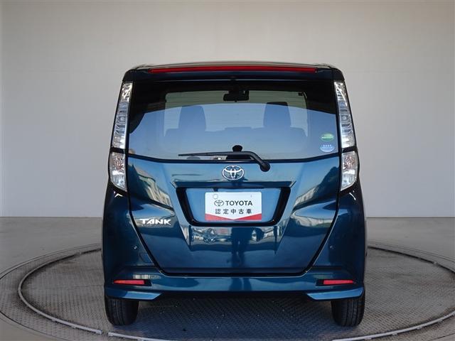 縦開きのバックドアです、雨の日も濡れにくいですよ。