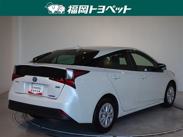 プリウス ＳセーフティプラスＩＩ　衝突被害軽減システム　メモリーナビ　バックカメラ　ＥＴＣ　ＬＥＤヘッドランプ　スマートキー（3枚目）