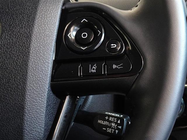 プリウス ＳセーフティプラスＩＩ　衝突被害軽減システム　メモリーナビ　バックカメラ　ＥＴＣ　ＬＥＤヘッドランプ　スマートキー（11枚目）