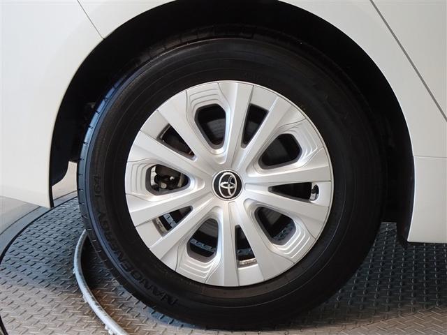 プリウス ＳセーフティプラスＩＩ　衝突被害軽減システム　メモリーナビ　バックカメラ　ＥＴＣ　ＬＥＤヘッドランプ　スマートキー（23枚目）