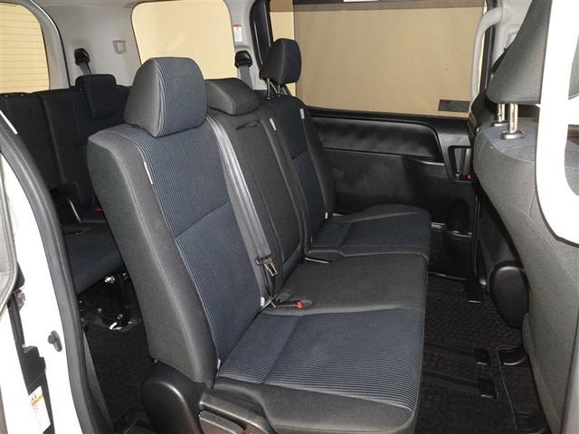 ノア Ｘ　衝突被害軽減システム　メモリーナビ　フルセグ　後席モニター　バックカメラ　ＥＴＣ　ドラレコ　３列シート　ＬＥＤヘッドランプ　スマートキー　乗車定員８人（18枚目）