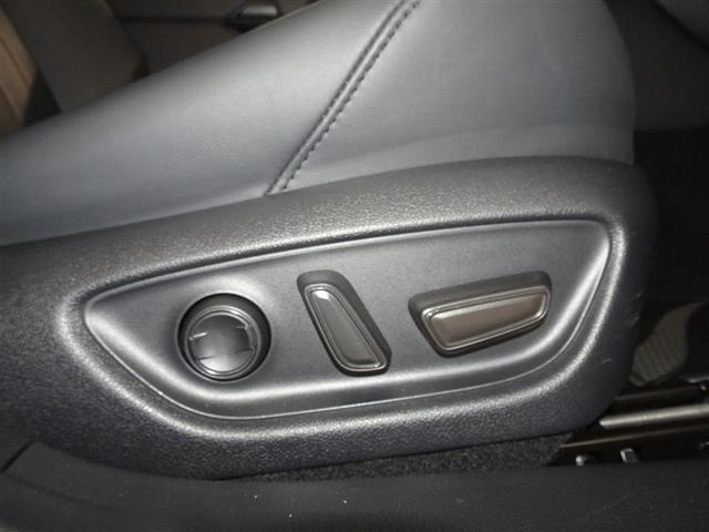 パワーシート搭載。微妙な調整が手軽にでき、ピッタリのポジションで運転することが可能です。