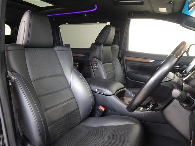 アルファード ３．５エグゼクティブラウンジ　衝突被害軽減システム　メモリーナビ　フルセグ　後席モニター　バックカメラ　ＥＴＣ　サンルーフ　両側電動スライド　３列シート　ＬＥＤヘッドランプ　４ＷＤ　スマートキー　乗車定員７人（4枚目）