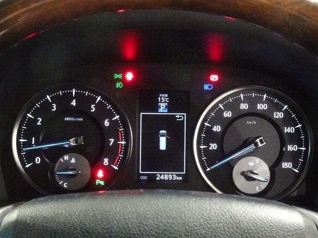 アルファード ３．５エグゼクティブラウンジ　衝突被害軽減システム　メモリーナビ　フルセグ　後席モニター　バックカメラ　ＥＴＣ　サンルーフ　両側電動スライド　３列シート　ＬＥＤヘッドランプ　４ＷＤ　スマートキー　乗車定員７人（10枚目）