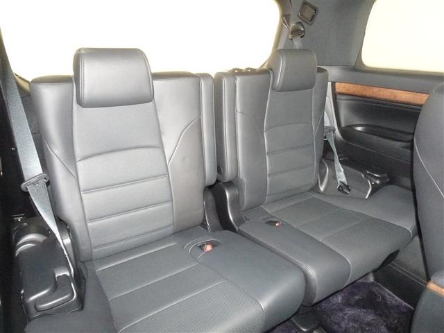 アルファード ３．５エグゼクティブラウンジ　衝突被害軽減システム　メモリーナビ　フルセグ　後席モニター　バックカメラ　ＥＴＣ　サンルーフ　両側電動スライド　３列シート　ＬＥＤヘッドランプ　４ＷＤ　スマートキー　乗車定員７人（21枚目）