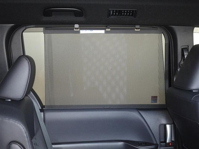 �Z�J���h�V�[�g�̑��K���X�ɂ͓��悯�̃V�F�[�h�𑕔����Ă��܂��B�����������̃J�b�g�ɁA�v���C�o�V�[�΍�Ƃ��Ă��d�󂵂܂��B