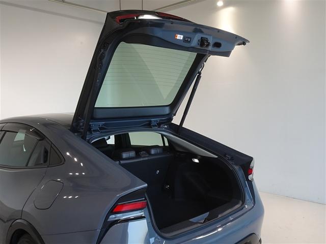 プリウス Ｚ　衝突被害軽減システム　フルセグ　バックカメラ　ＥＴＣ　ＬＥＤヘッドランプ　スマートキー（24枚目）