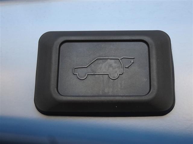 �p���[�o�b�N�h�A�𑕔����Ă��܂��B�o�b�N�h�A���^�]�Ȃ�����J�ł��܂��A�֗��ł���B