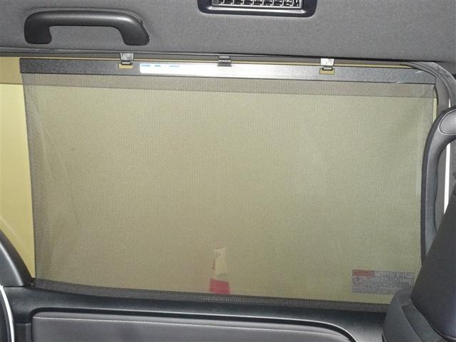 �Z�J���h�V�[�g�̑��K���X�ɂ͓��悯�̃V�F�[�h�𑕔����Ă��܂��B�����������̃J�b�g�ɁA�v���C�o�V�[�΍�Ƃ��Ă��d�󂵂܂��B