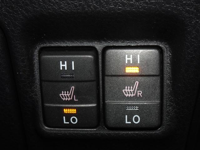 ヴォクシー ハイブリッドＺＳ　煌　衝突被害軽減システム　メモリーナビ　フルセグ　バックカメラ　ＥＴＣ　両側電動スライド　３列シート　ＬＥＤヘッドランプ　スマートキー　乗車定員７人（12枚目）