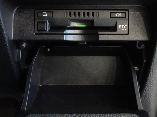 ヴォクシー ハイブリッドＺＳ　煌　衝突被害軽減システム　メモリーナビ　フルセグ　バックカメラ　ＥＴＣ　両側電動スライド　３列シート　ＬＥＤヘッドランプ　スマートキー　乗車定員７人（14枚目）