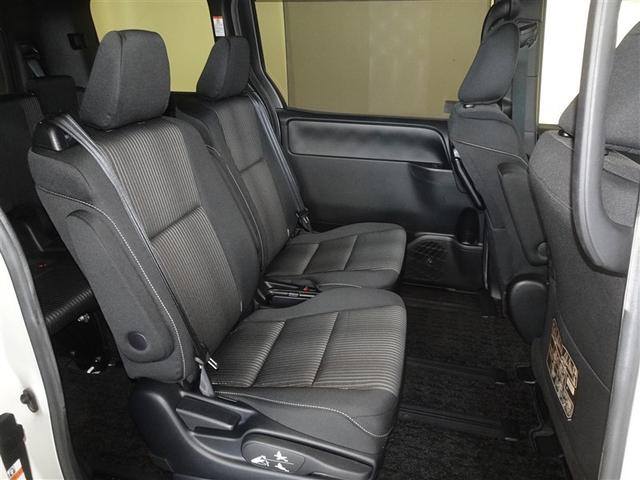 ヴォクシー ハイブリッドＺＳ　煌　衝突被害軽減システム　メモリーナビ　フルセグ　バックカメラ　ＥＴＣ　両側電動スライド　３列シート　ＬＥＤヘッドランプ　スマートキー　乗車定員７人（16枚目）