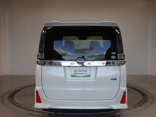 ヴォクシー ハイブリッドＺＳ　煌　衝突被害軽減システム　メモリーナビ　フルセグ　バックカメラ　ＥＴＣ　両側電動スライド　３列シート　ＬＥＤヘッドランプ　スマートキー　乗車定員７人（21枚目）