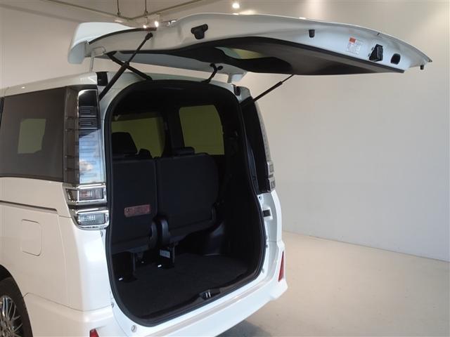 ヴォクシー ハイブリッドＺＳ　煌　衝突被害軽減システム　メモリーナビ　フルセグ　バックカメラ　ＥＴＣ　両側電動スライド　３列シート　ＬＥＤヘッドランプ　スマートキー　乗車定員７人（22枚目）