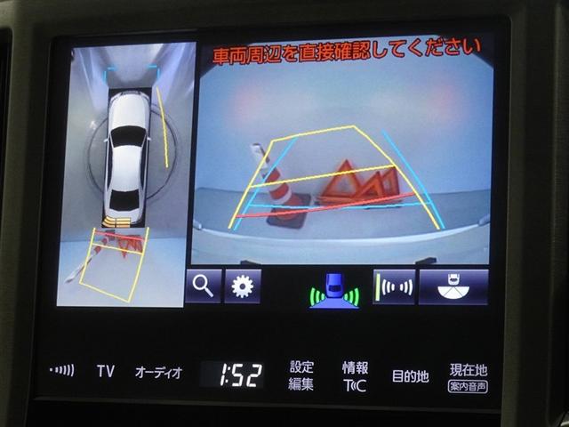 �o�b�N�K�C�h���j�^�[�𑕔����Ă��܂��A�Ԍɓ�������N���N�ł��B�p�m���~�b�N�r���[���j�^�[�𓋍ڂ��Ă��܂��A�ォ��̉摜���\������܂��B