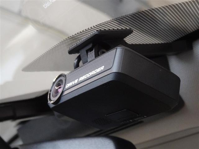 �h���C�u���R�[�_�[�𑕔����Ă��܂��B�������̎��̏󋵏؋��ɁA�y�������s�̋L�^�Ƃ��Ă��d�󂵂܂��B