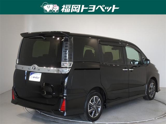 ヴォクシー ＺＳ　煌ＩＩＩ　衝突被害軽減システム　メモリーナビ　フルセグ　後席モニター　バックカメラ　ＥＴＣ　両側電動スライド　３列シート　ＬＥＤヘッドランプ　スマートキー　乗車定員８人（3枚目）