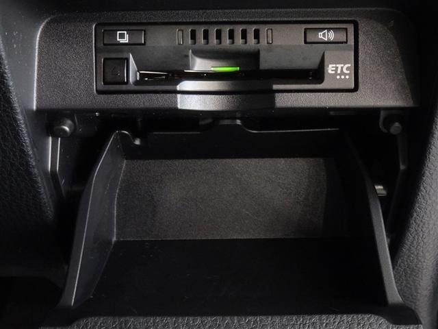 ヴォクシー ＺＳ　煌ＩＩＩ　衝突被害軽減システム　メモリーナビ　フルセグ　後席モニター　バックカメラ　ＥＴＣ　両側電動スライド　３列シート　ＬＥＤヘッドランプ　スマートキー　乗車定員８人（13枚目）