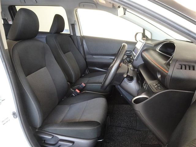 シエンタ ファンベースＧ　衝突被害軽減システム　メモリーナビ　フルセグ　後席モニター　バックカメラ　ＥＴＣ　両側電動スライド　スマートキー（4枚目）