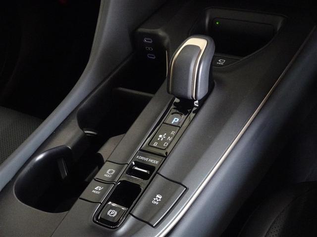 クラウンクロスオーバー Ｇアドバンスド・レザーパッケージ　衝突被害軽減システム　フルセグ　バックカメラ　ＥＴＣ　ドラレコ　フルエアロ　ＬＥＤヘッドランプ　４ＷＤ　スマートキー（14枚目）