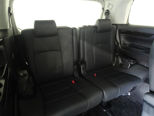 �R��ڃV�[�g���Ђ�т�Ƃ����X�y�[�X���m�ۂ��Ă��܂��B��l���ł̂��o�������΂�����ł��I