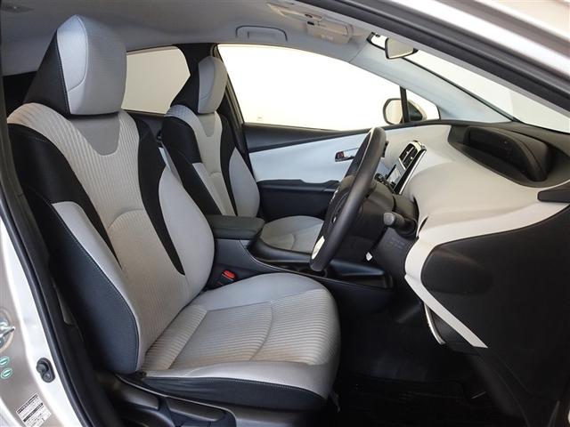 プリウス Ｓ　メモリーナビ　フルセグ　バックカメラ　ＥＴＣ　ＬＥＤヘッドランプ　スマートキー（4枚目）