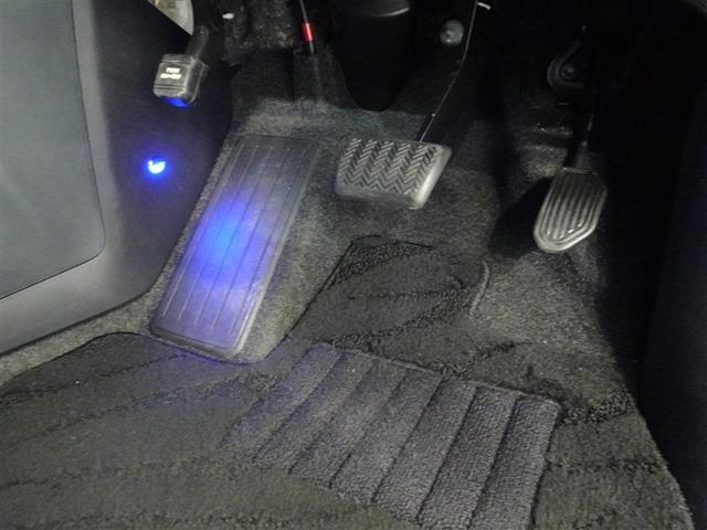 ヴォクシー ＺＳ　煌ＩＩＩ　衝突被害軽減システム　メモリーナビ　フルセグ　後席モニター　バックカメラ　ＥＴＣ　両側電動スライド　３列シート　ＬＥＤヘッドランプ　スマートキー　乗車定員７人（11枚目）