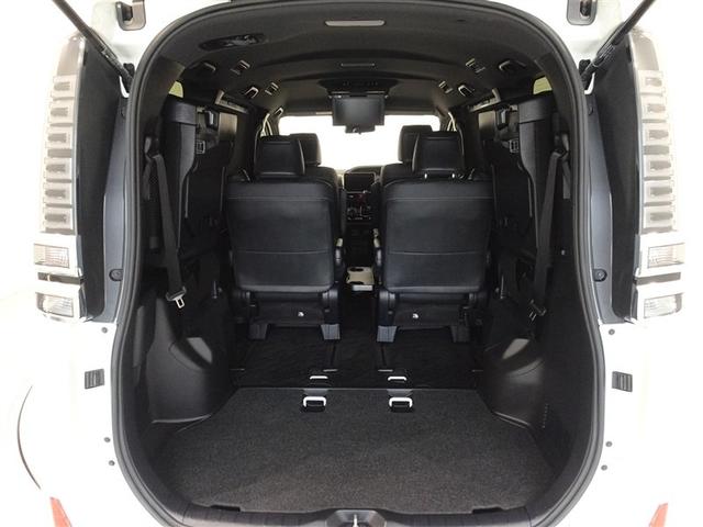 ヴォクシー ＺＳ　煌ＩＩＩ　衝突被害軽減システム　メモリーナビ　フルセグ　後席モニター　バックカメラ　ＥＴＣ　両側電動スライド　３列シート　ＬＥＤヘッドランプ　スマートキー　乗車定員７人（21枚目）