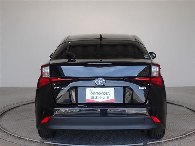 プリウス ＳセーフティプラスＩＩ　衝突被害軽減システム　メモリーナビ　フルセグ　バックカメラ　ＥＴＣ　ＬＥＤヘッドランプ　スマートキー（20枚目）