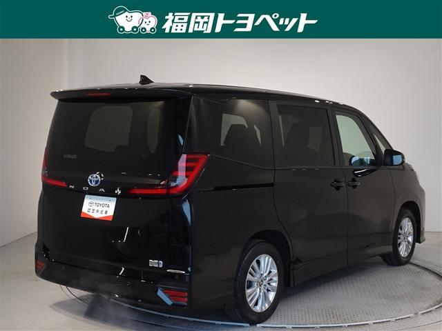 ノア ハイブリッドＳ－Ｇ　衝突被害軽減システム　メモリーナビ　フルセグ　後席モニター　バックカメラ　ＥＴＣ　３列シート　ＬＥＤヘッドランプ　スマートキー　乗車定員７人（3枚目）