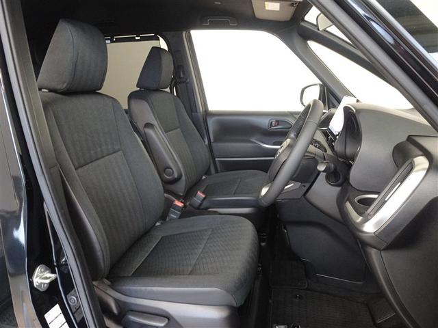 ノア ハイブリッドＳ－Ｇ　衝突被害軽減システム　メモリーナビ　フルセグ　後席モニター　バックカメラ　ＥＴＣ　３列シート　ＬＥＤヘッドランプ　スマートキー　乗車定員７人（4枚目）