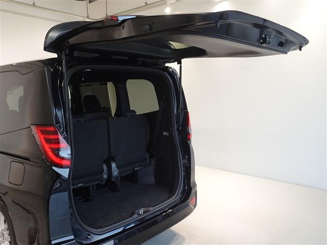 ノア ハイブリッドＳ－Ｇ　衝突被害軽減システム　メモリーナビ　フルセグ　後席モニター　バックカメラ　ＥＴＣ　３列シート　ＬＥＤヘッドランプ　スマートキー　乗車定員７人（24枚目）