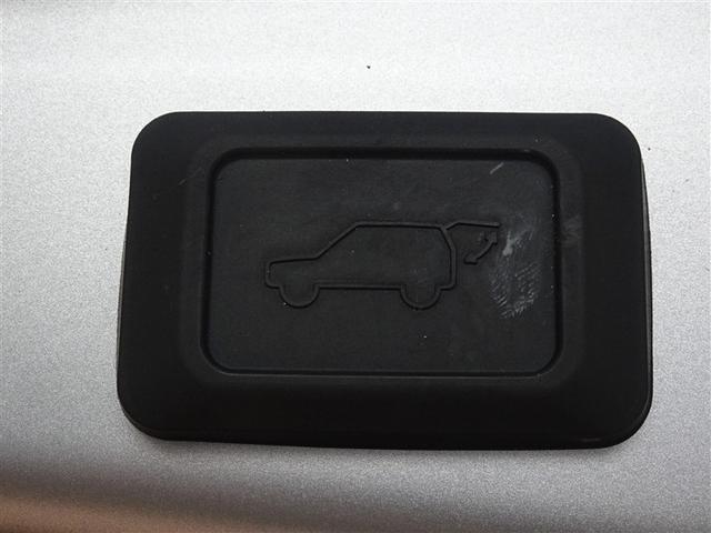 �p���[�o�b�N�h�A�𑕔����Ă��܂��B�o�b�N�h�A���^�]�Ȃ�����J�ł��܂��A�֗��ł���B