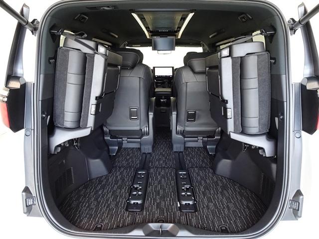 アルファード Ｚ　衝突被害軽減システム　メモリーナビ　フルセグ　後席モニター　バックカメラ　ＥＴＣ　両側電動スライド　３列シート　ＬＥＤヘッドランプ　スマートキー　乗車定員７人（24枚目）