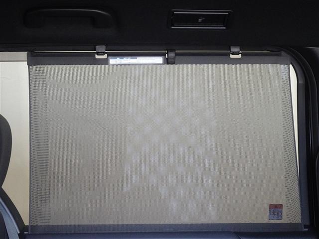 �Z�J���h�V�[�g�̑��K���X�ɂ͓��悯�̃V�F�[�h�𑕔����Ă��܂��B�����������̃J�b�g�ɁA�v���C�o�V�[�΍�Ƃ��Ă��d�󂵂܂��B