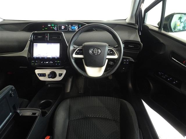 プリウス Ｓセーフティプラス　衝突被害軽減システム　メモリーナビ　フルセグ　バックカメラ　ＥＴＣ　ＬＥＤヘッドランプ　スマートキー（5枚目）