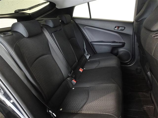 プリウス Ｓセーフティプラス　衝突被害軽減システム　メモリーナビ　フルセグ　バックカメラ　ＥＴＣ　ＬＥＤヘッドランプ　スマートキー（17枚目）