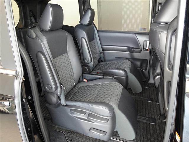 �\�t�@�[�̂悤�ȃZ�J���h�V�[�g�A�v���C�x�[�g���[���ɂ���悤�ł��B