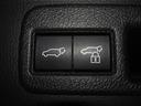 パワーバックドアを装備しています。バックドアを運転席からも開閉できます、便利ですよ。