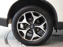 高級感と走りを引き立たせる、純正アルミを装備しています。