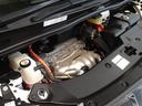エンジンルームも念入りに清掃しております。