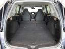 セカンドシートを倒した状態です。セカンドシートは独立可倒、荷物に合わせてラゲッジスペースをアレンジできます。